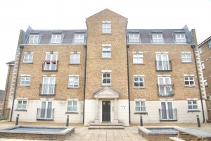 2 bedroom Apartment to rent in London