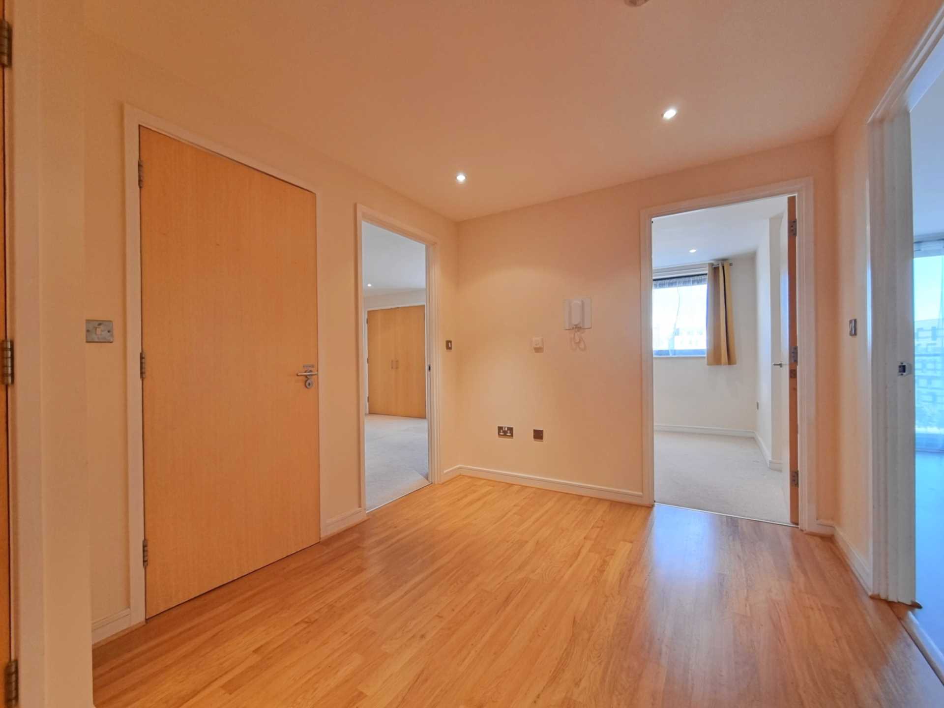 Additional Property Image 2 bedroom Apartment for sale in Ipswich 12