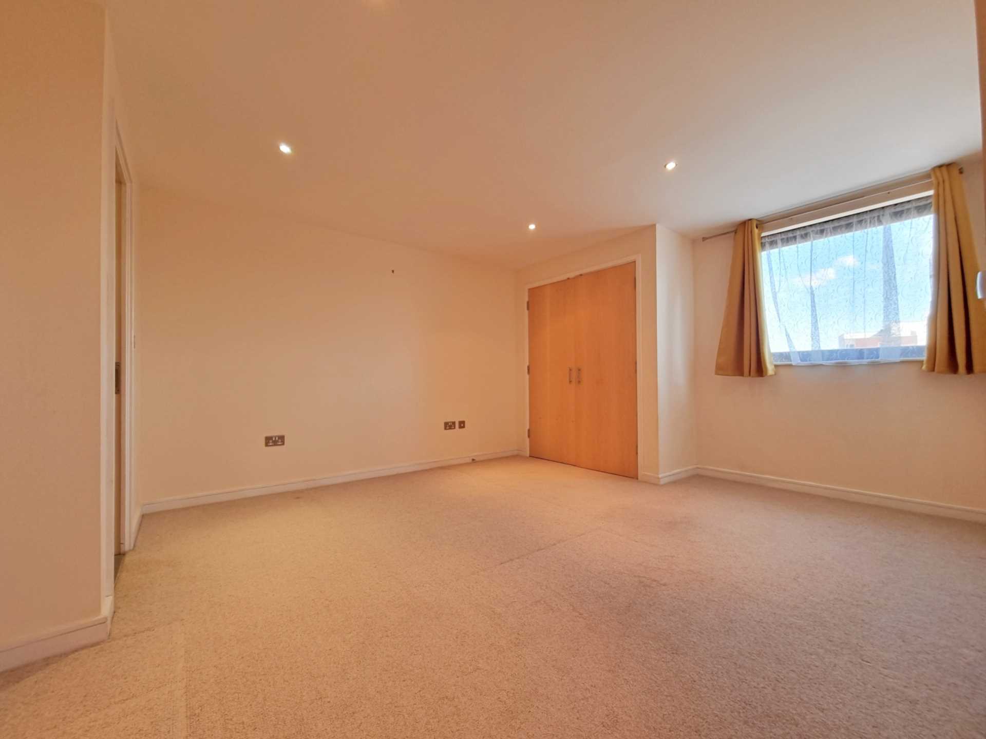 Additional Property Image 2 bedroom Apartment for sale in Ipswich 13