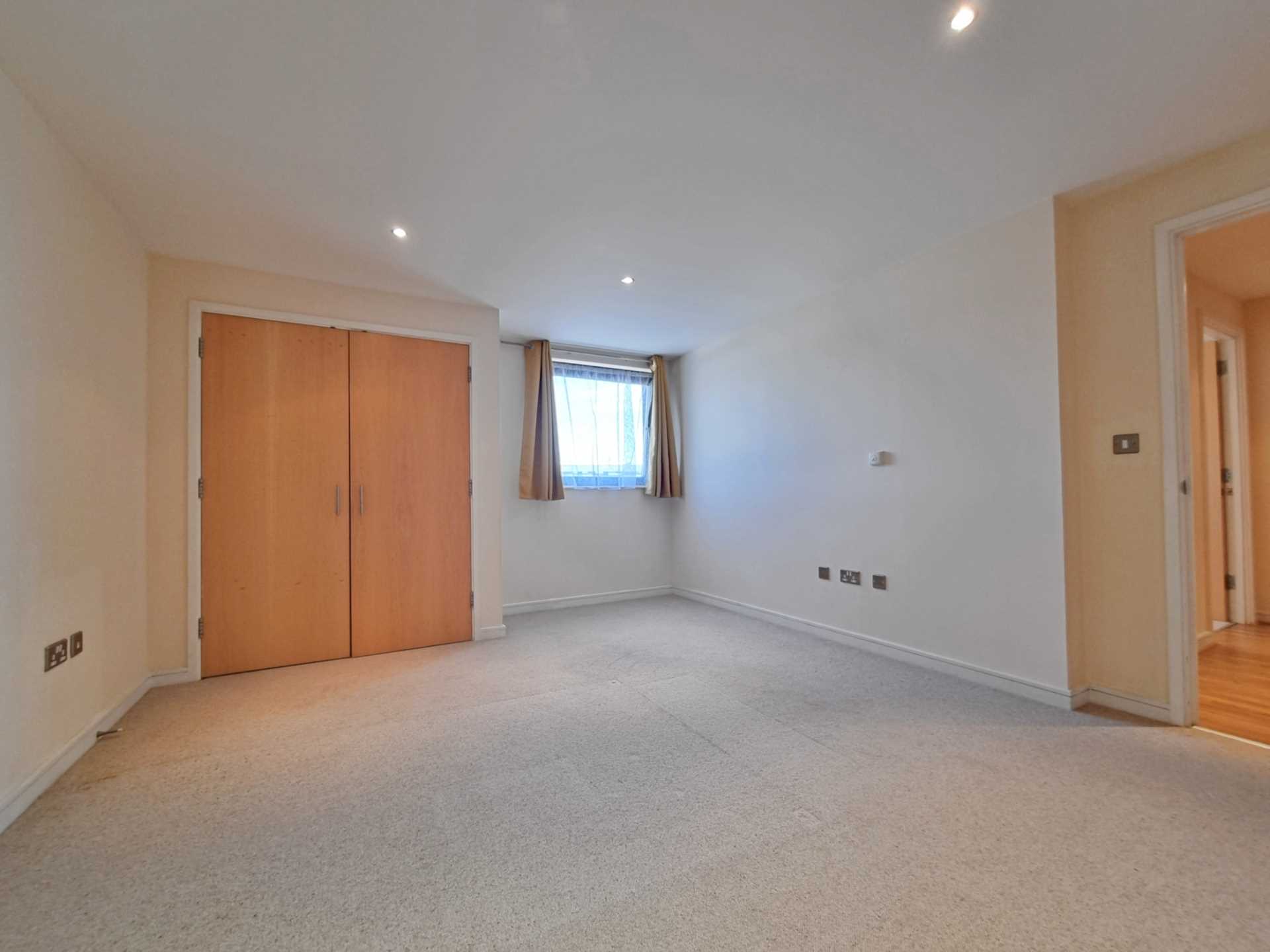 Additional Property Image 2 bedroom Apartment for sale in Ipswich 14