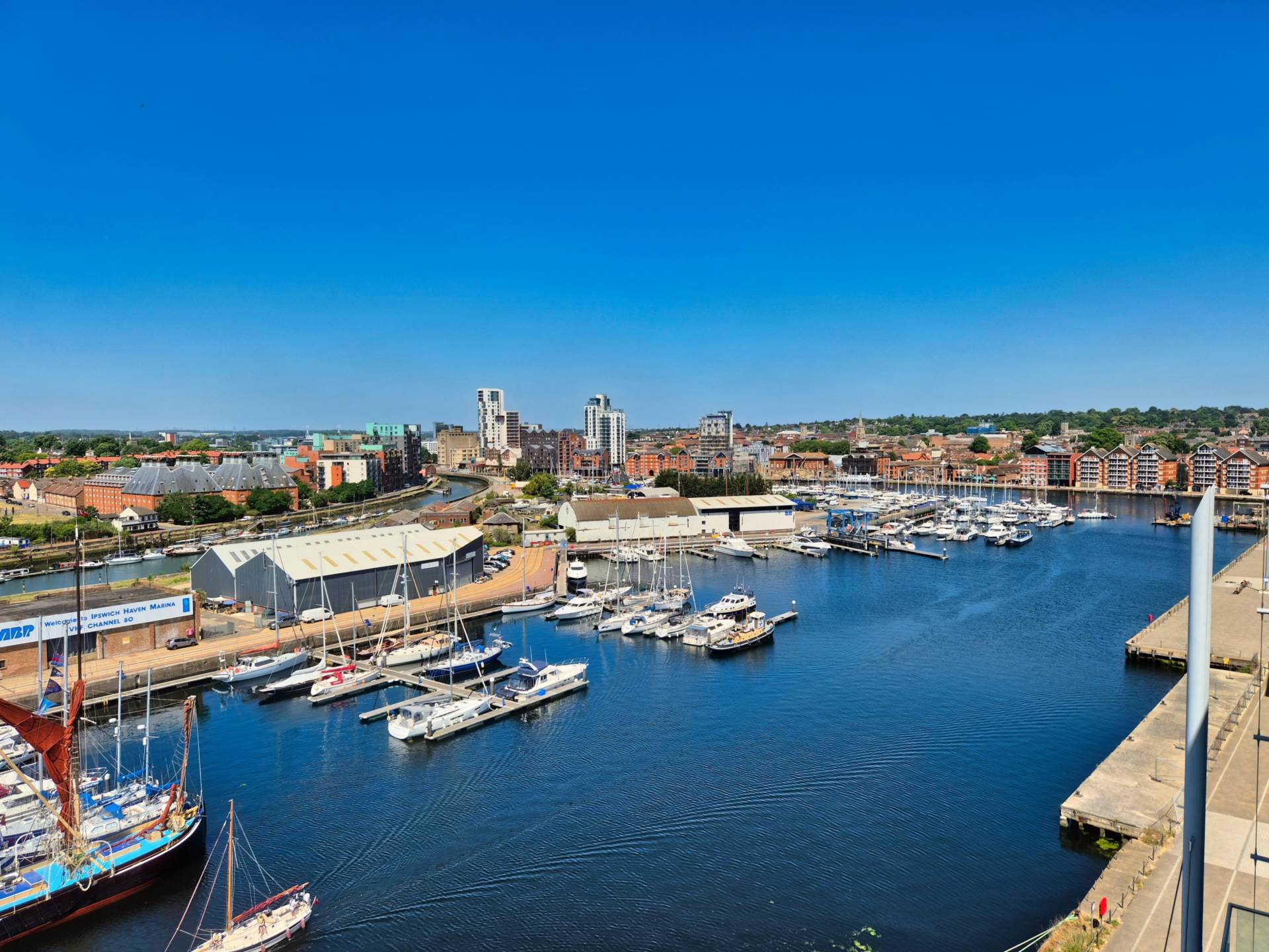 Additional Property Image 2 bedroom Penthouse for sale in Ipswich 5