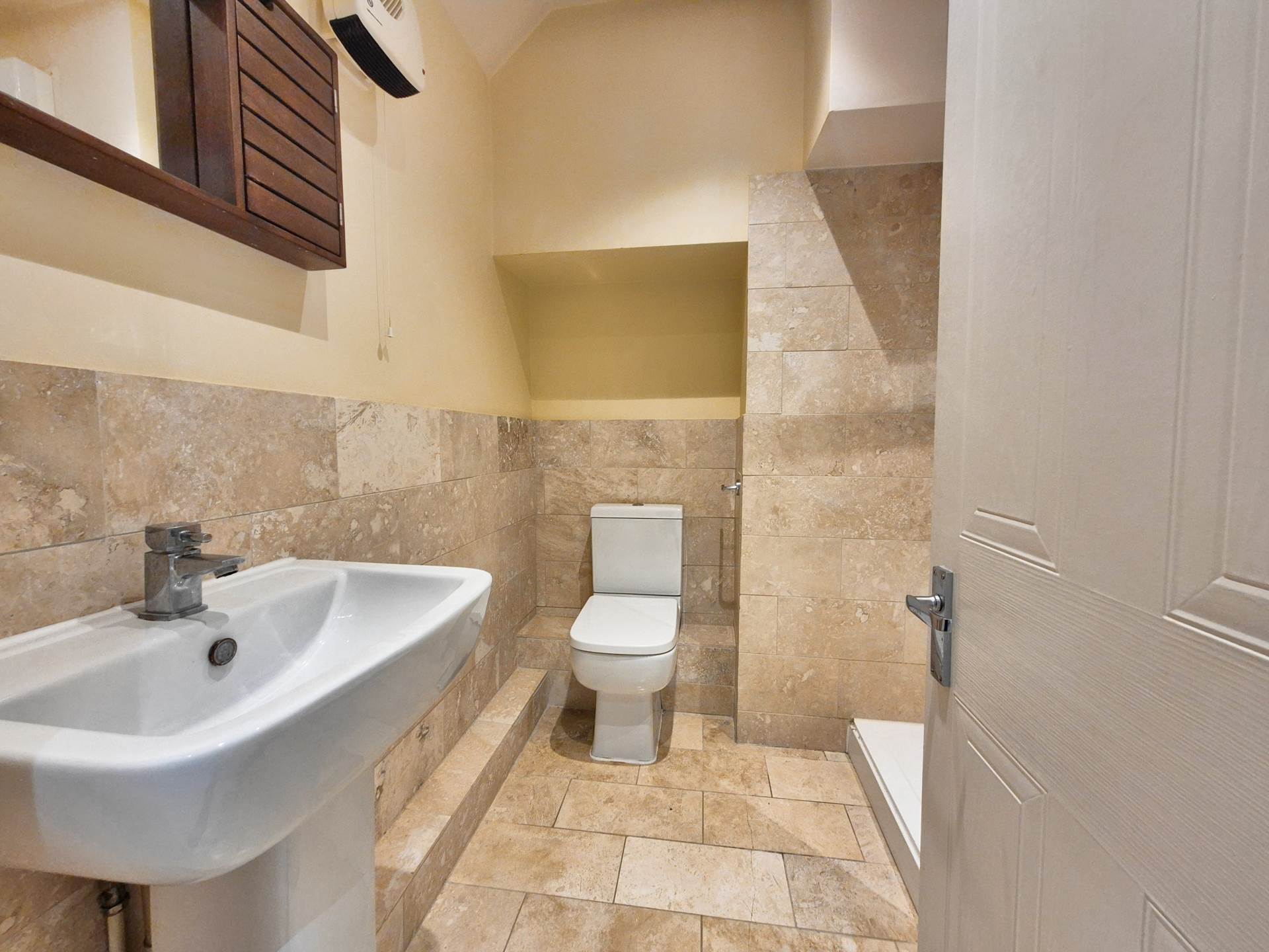 Additional Property Image 2 bedroom Apartment for sale in Ipswich 12