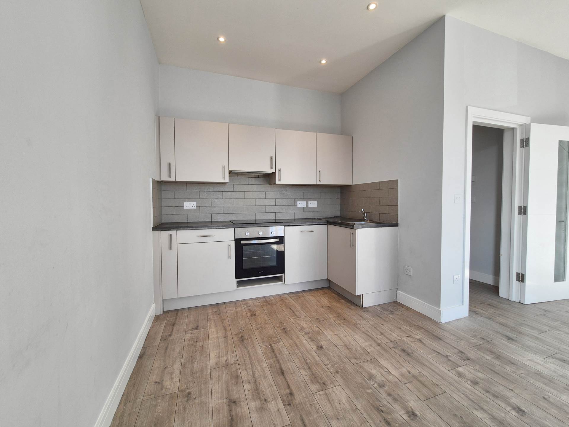 Additional Property Image 2 bedroom Apartment to rent in Ipswich 7