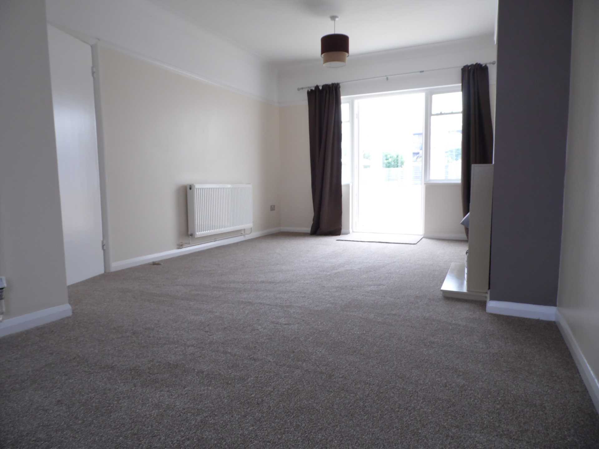 Additional Property Image 2 bedroom Bungalow to rent in Leigh On Sea 4