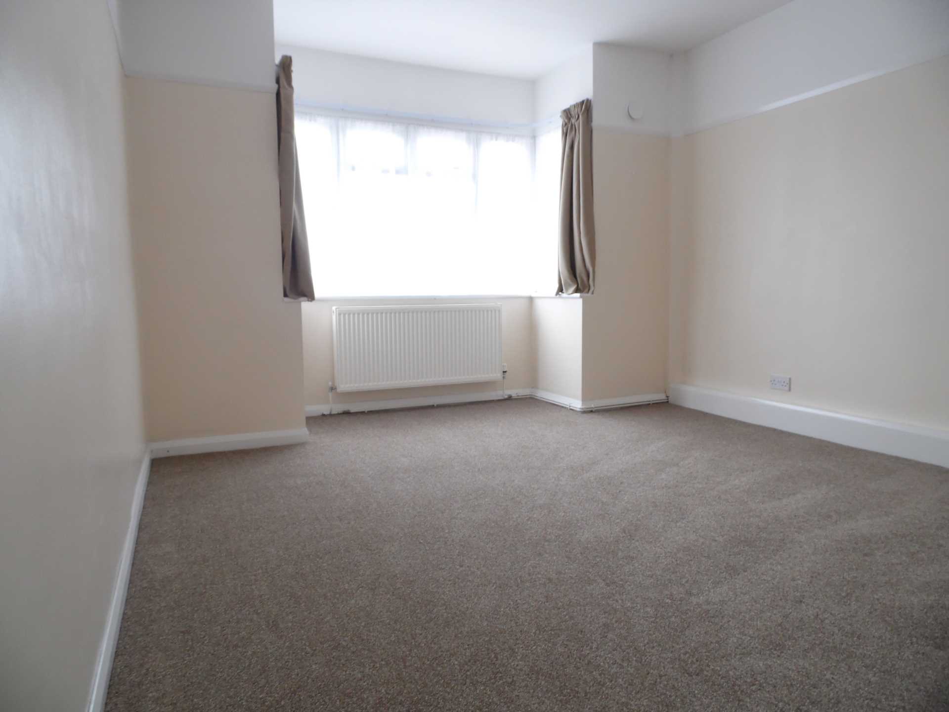Additional Property Image 2 bedroom Bungalow to rent in Leigh On Sea 6