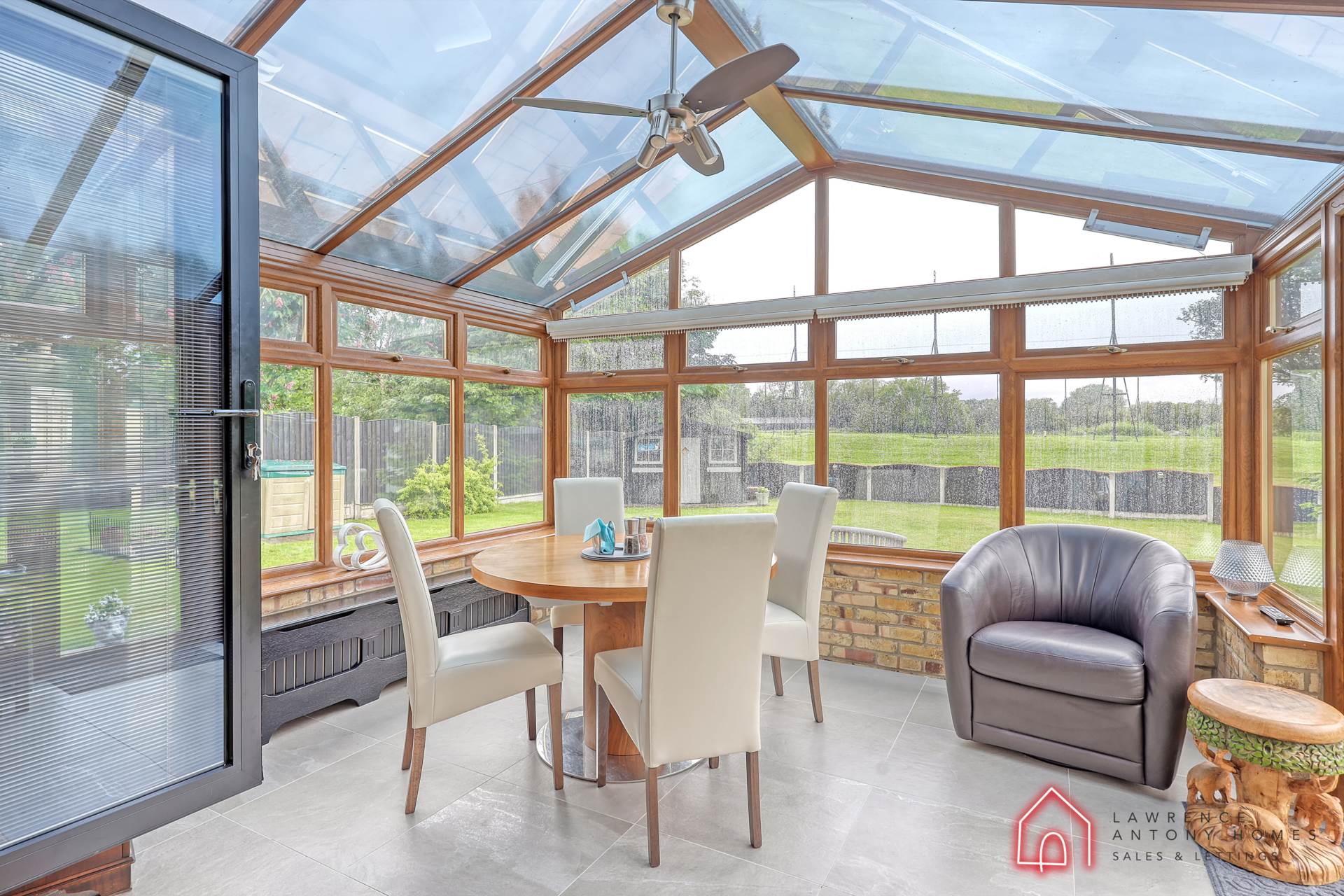 Additional Property Image 2 bedroom Detached Bungalow for sale in Hockley 8