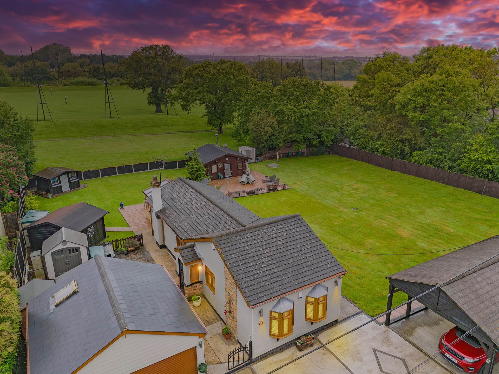 Additional Property Image 2 bedroom Detached Bungalow for sale in Hockley 23
