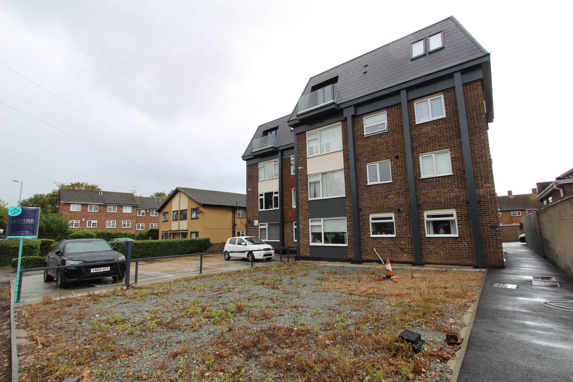 2 bedroom Flat to rent in Benfleet