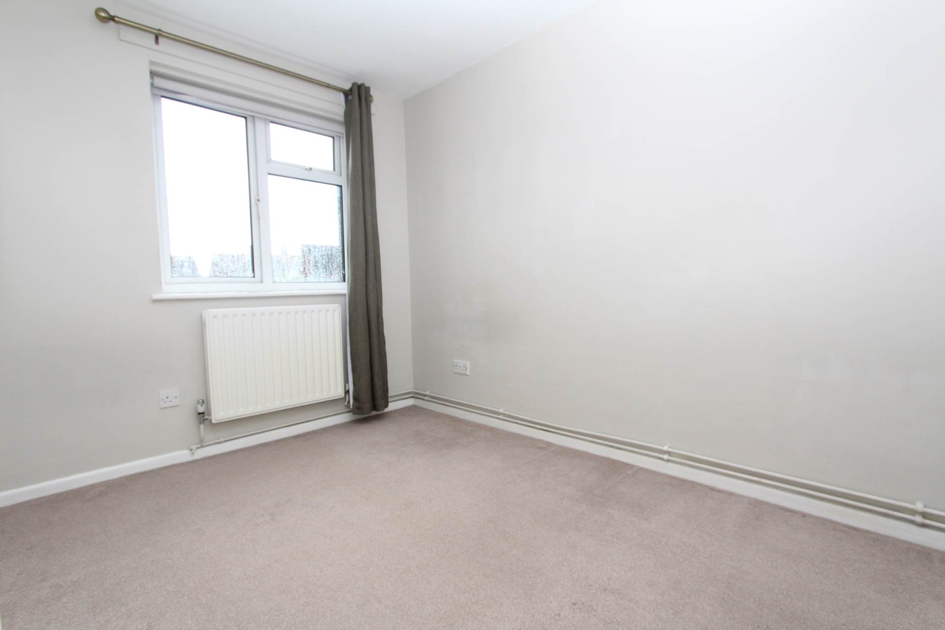 Additional Property Image 2 bedroom Flat to rent in Benfleet 6