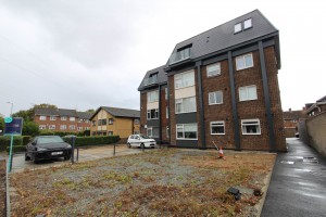 2 bedroom Flat to rent in Benfleet