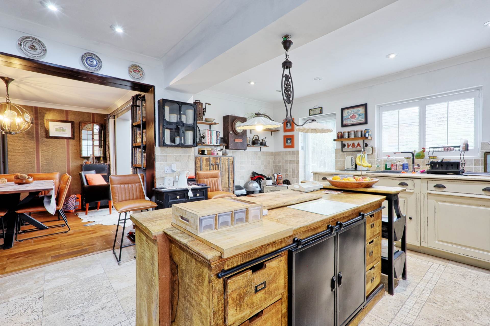 Additional Property Image 4 bedroom Detached for sale in Benfleet 7