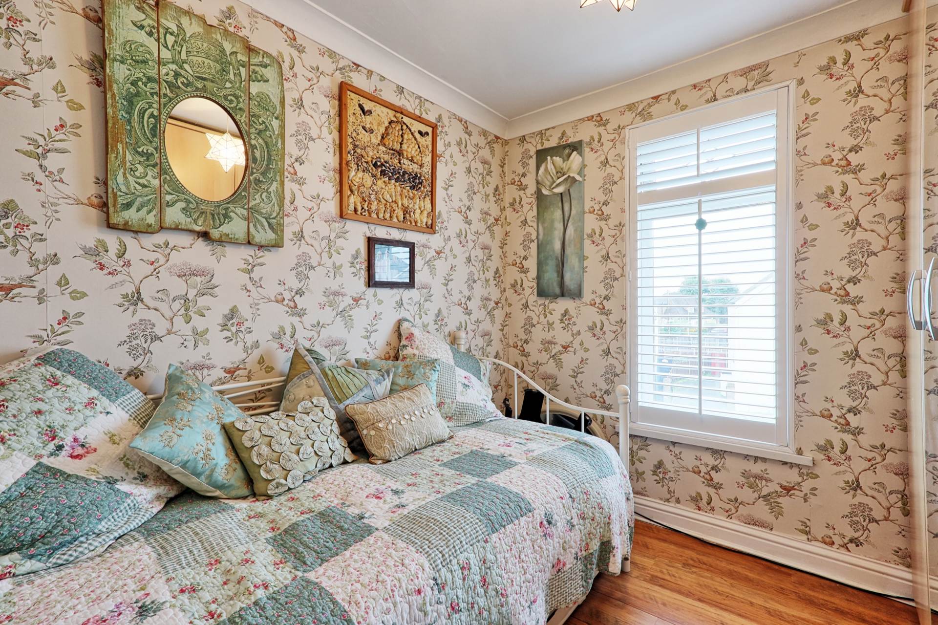 Additional Property Image 4 bedroom Detached for sale in Benfleet 12