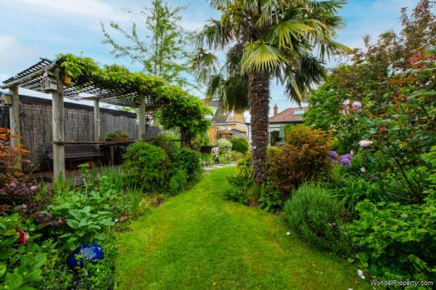 Additional Property Image 2 bedroom Semi Detached Bungalow for sale in Benfleet 6