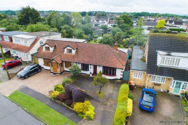 Additional Property Image 2 bedroom Semi Detached Bungalow for sale in Benfleet 16