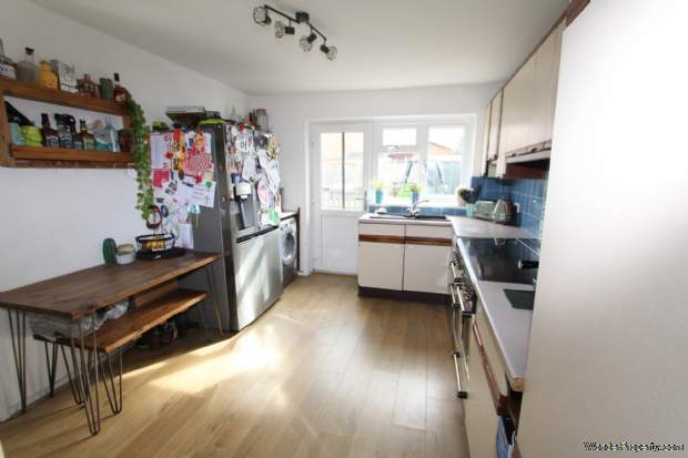 Additional Property Image 3 bedroom Detached for sale in Benfleet 4