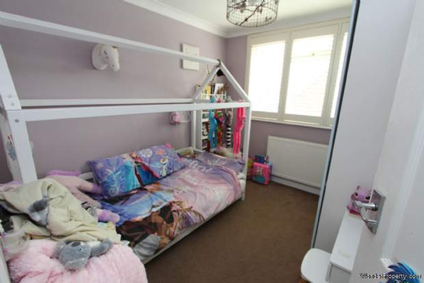 Additional Property Image 3 bedroom Detached for sale in Benfleet 6