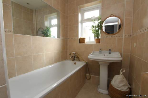 Additional Property Image 3 bedroom Detached for sale in Benfleet 9