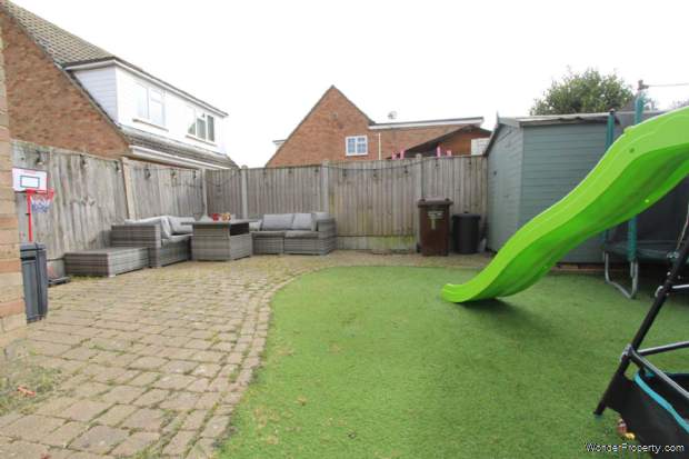 Additional Property Image 3 bedroom Detached for sale in Benfleet 10