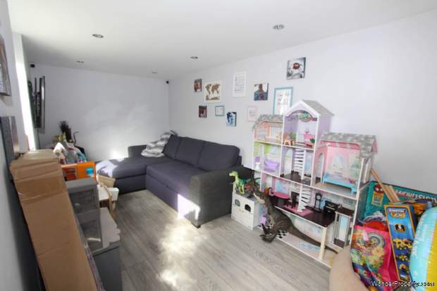 Additional Property Image 3 bedroom Detached for sale in Benfleet 11