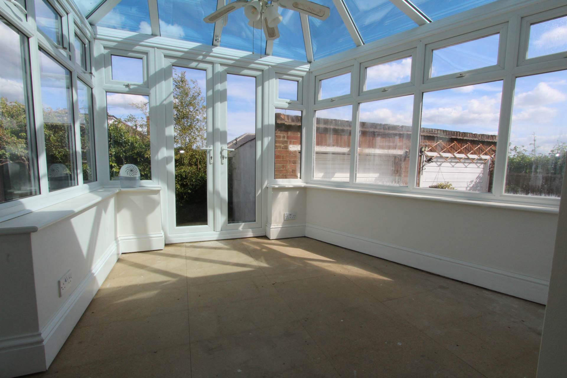 Additional Property Image 2 bedroom Semi Detached Bungalow for sale in Benfleet 8