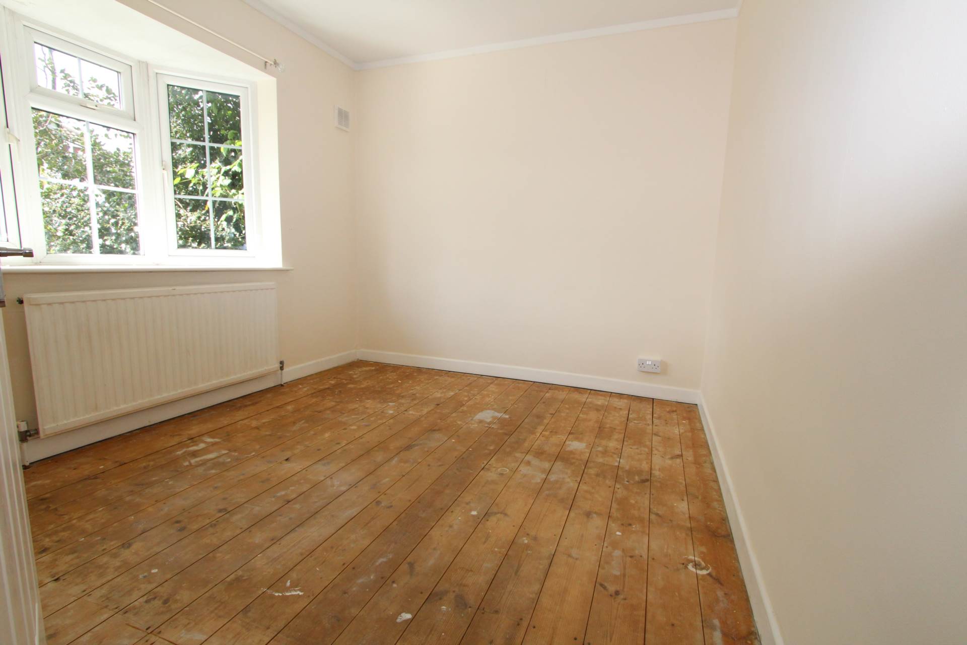 Additional Property Image 2 bedroom Semi Detached Bungalow for sale in Benfleet 10