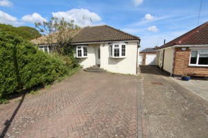 2 bedroom Semi Detached Bungalow for sale in Benfleet