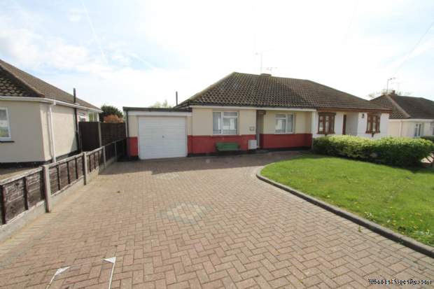 2 bedroom Semi Detached Bungalow for sale in Benfleet