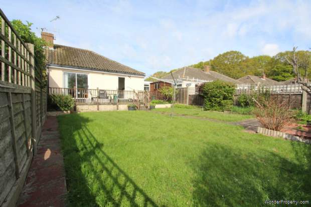 Additional Property Image 2 bedroom Semi Detached Bungalow for sale in Benfleet 3