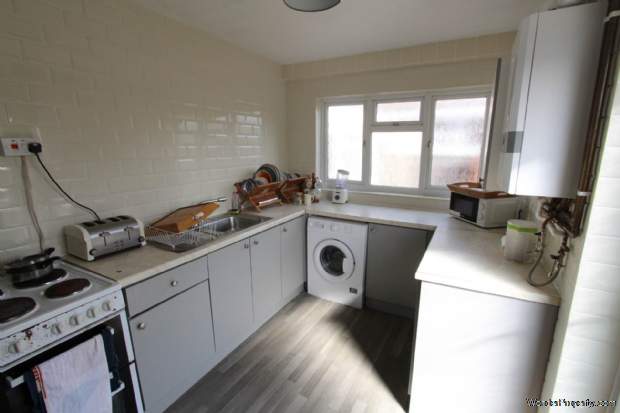 Additional Property Image 2 bedroom Semi Detached Bungalow for sale in Benfleet 4