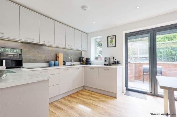 Additional Property Image 2 bedroom Detached for sale in Hockley 3