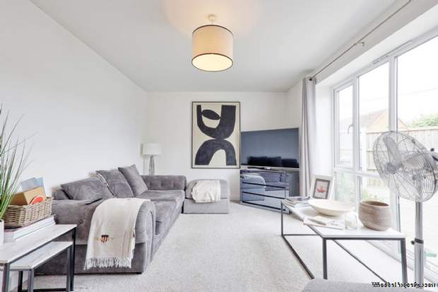 Additional Property Image 2 bedroom Detached for sale in Hockley 7