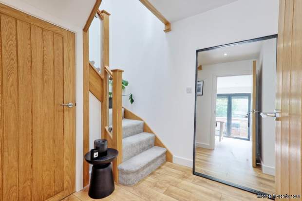 Additional Property Image 2 bedroom Detached for sale in Hockley 9