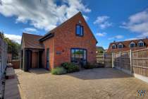 2 bedroom Detached for sale in Hockley