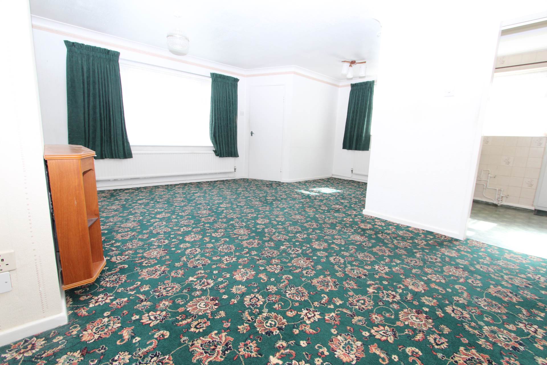 Additional Property Image 4 bedroom Semi Detached for sale in Benfleet 4