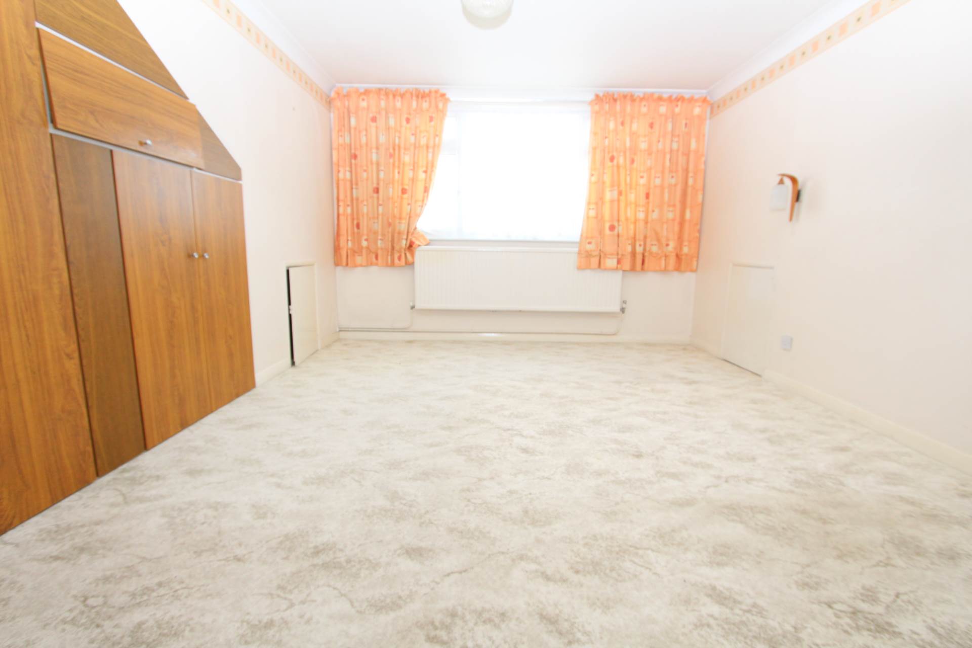 Additional Property Image 4 bedroom Semi Detached for sale in Benfleet 7