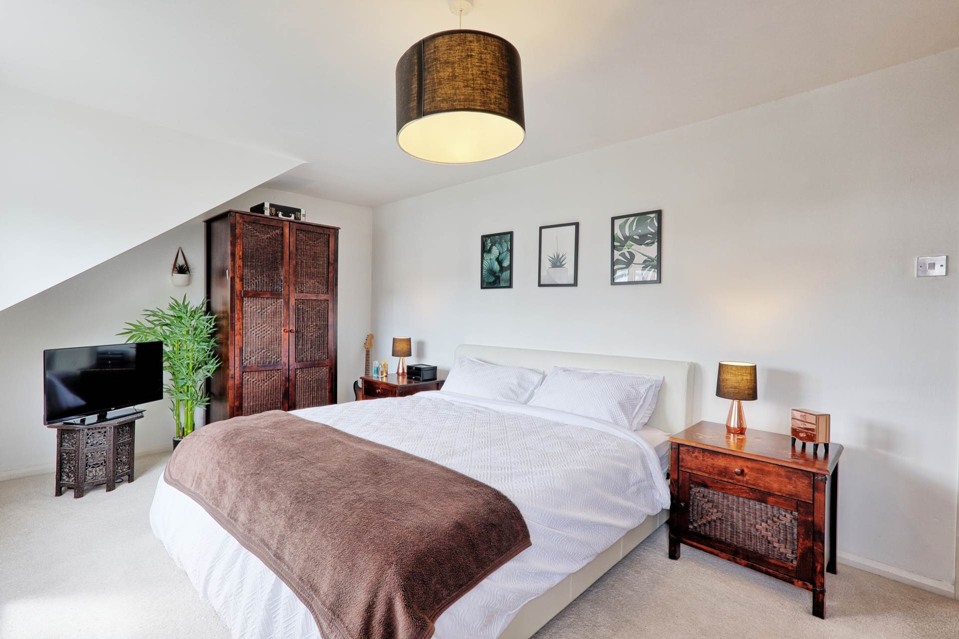 Additional Property Image 4 bedroom Semi Detached for sale in Benfleet 9