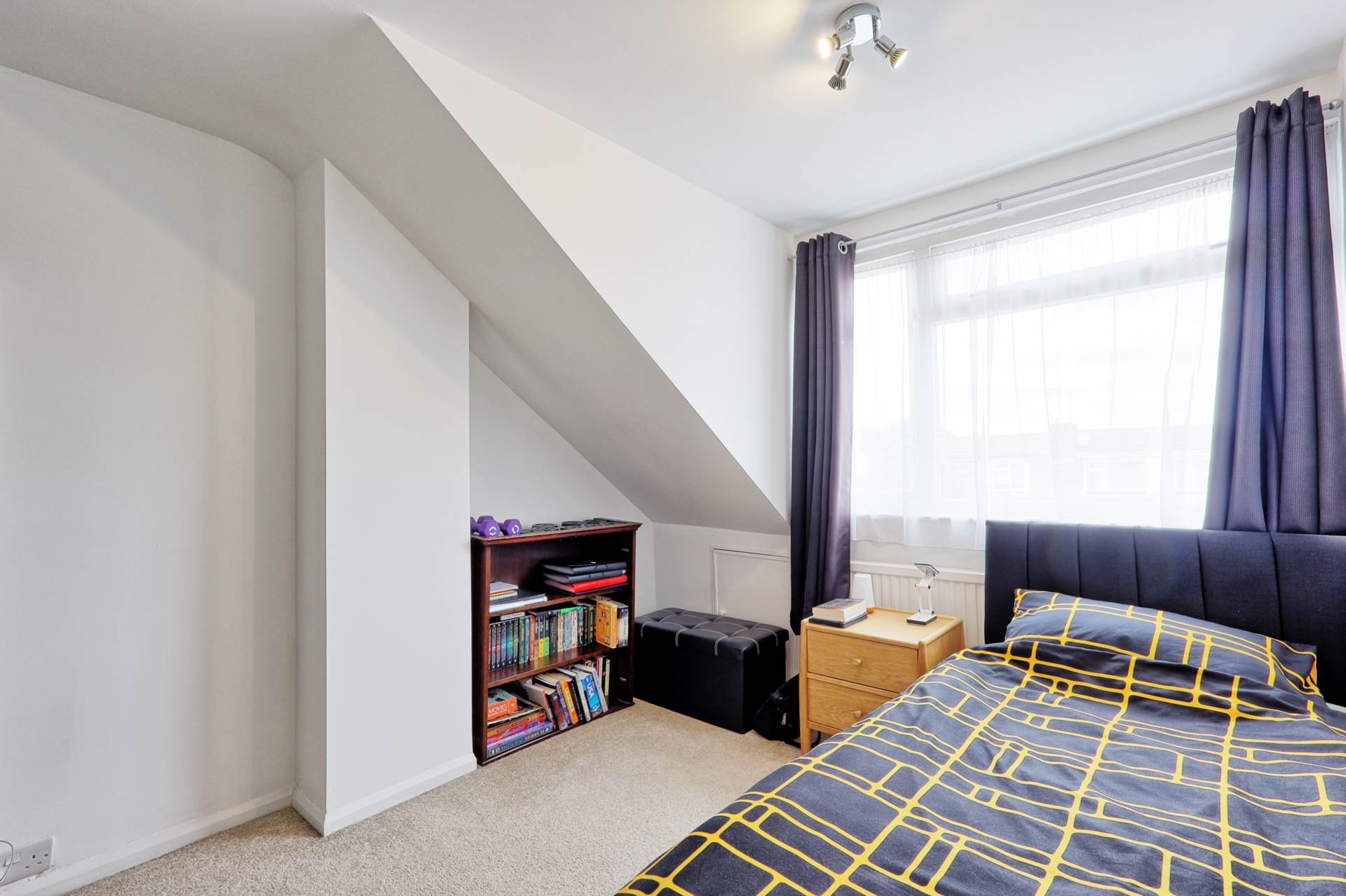 Additional Property Image 4 bedroom Semi Detached for sale in Benfleet 11