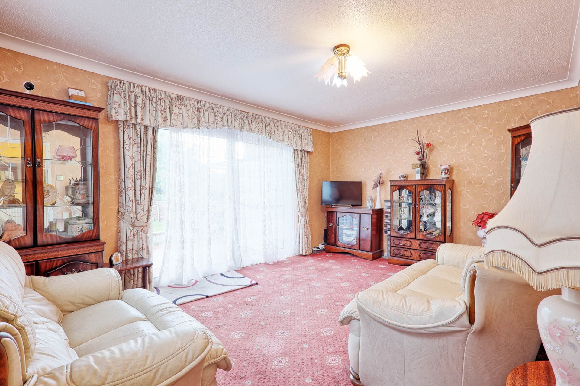 Additional Property Image 3 bedroom Semi Detached for sale in Benfleet 7