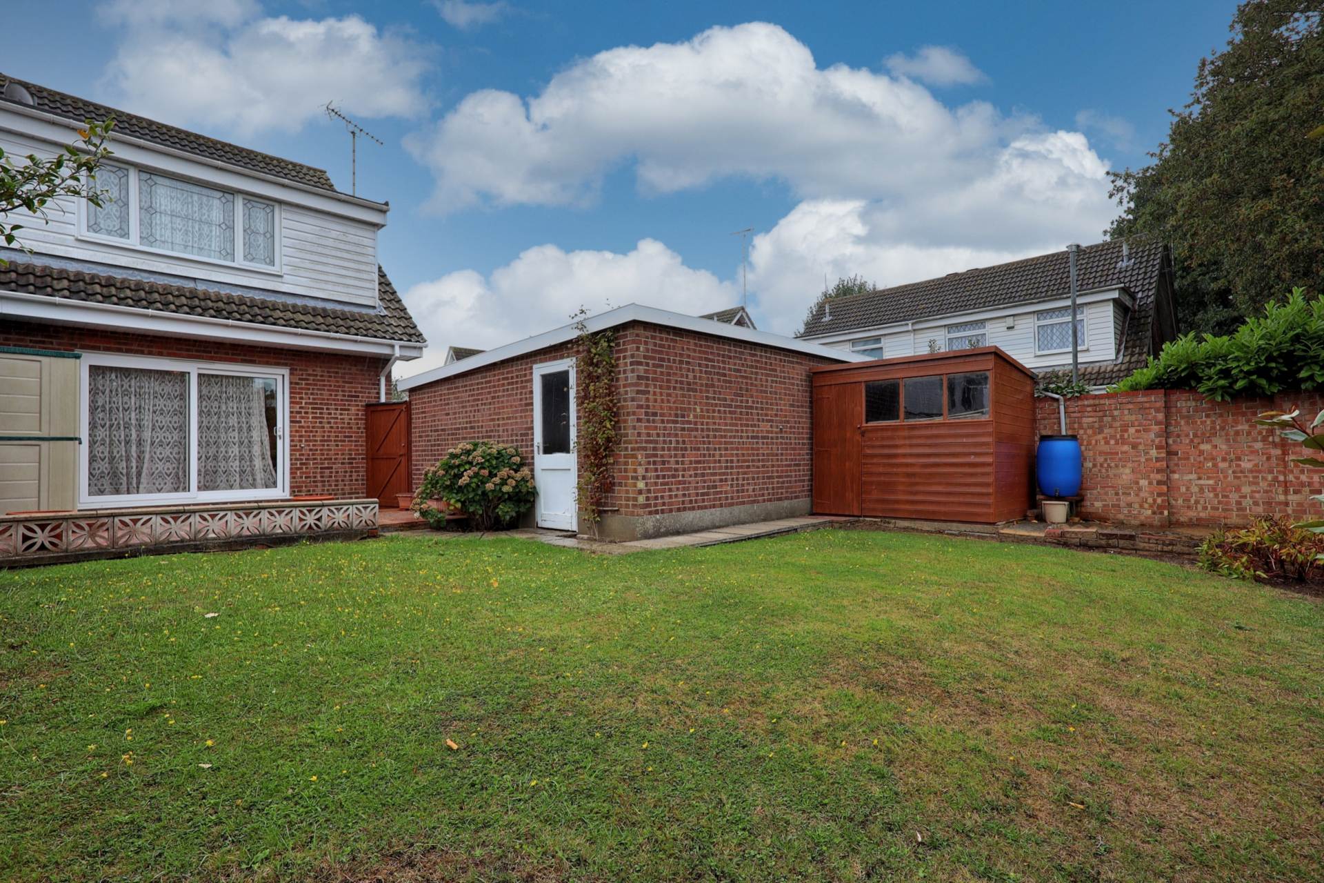 Additional Property Image 3 bedroom Semi Detached for sale in Benfleet 14