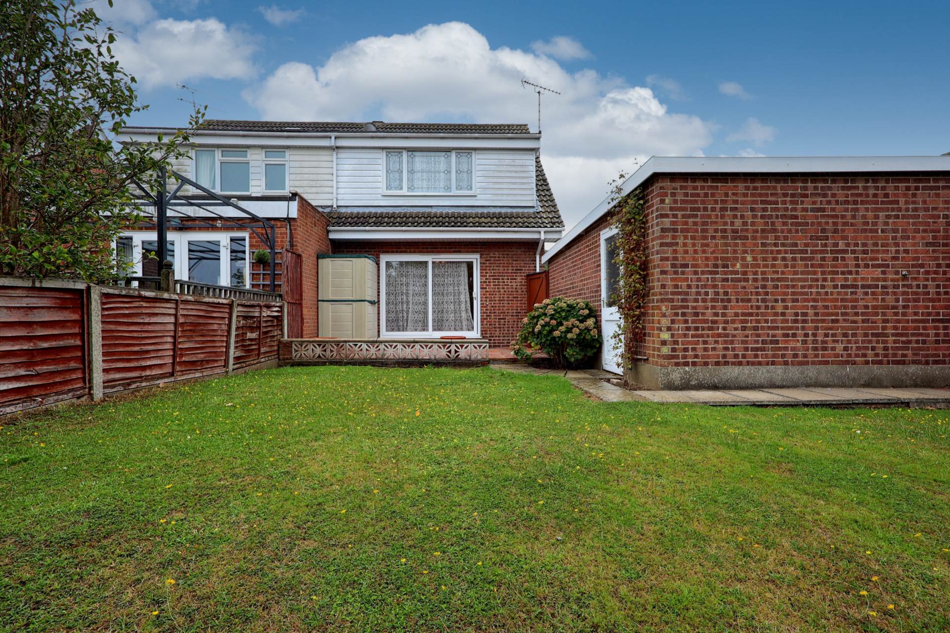 Additional Property Image 3 bedroom Semi Detached for sale in Benfleet 15