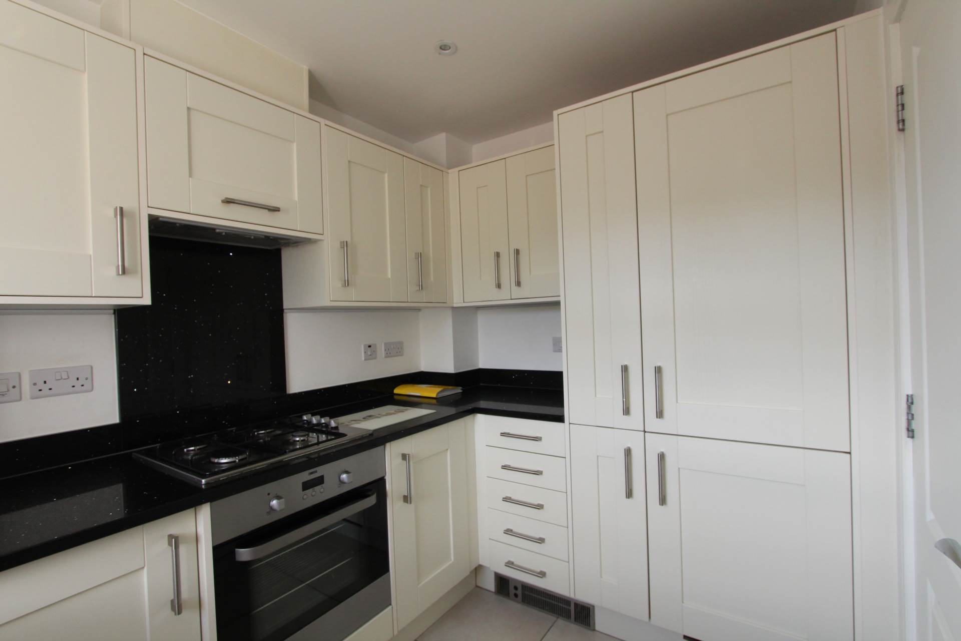 Additional Property Image 2 bedroom Semi Detached to rent in Rochford 2