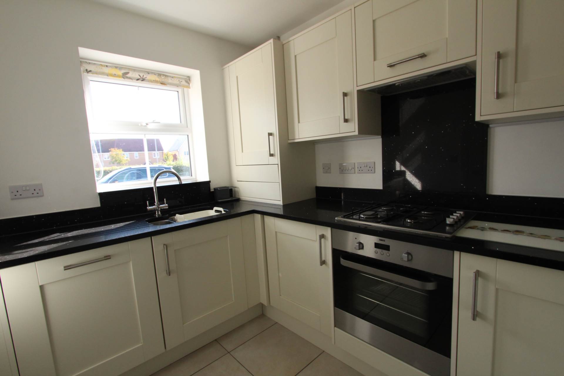 Additional Property Image 2 bedroom Semi Detached to rent in Rochford 3