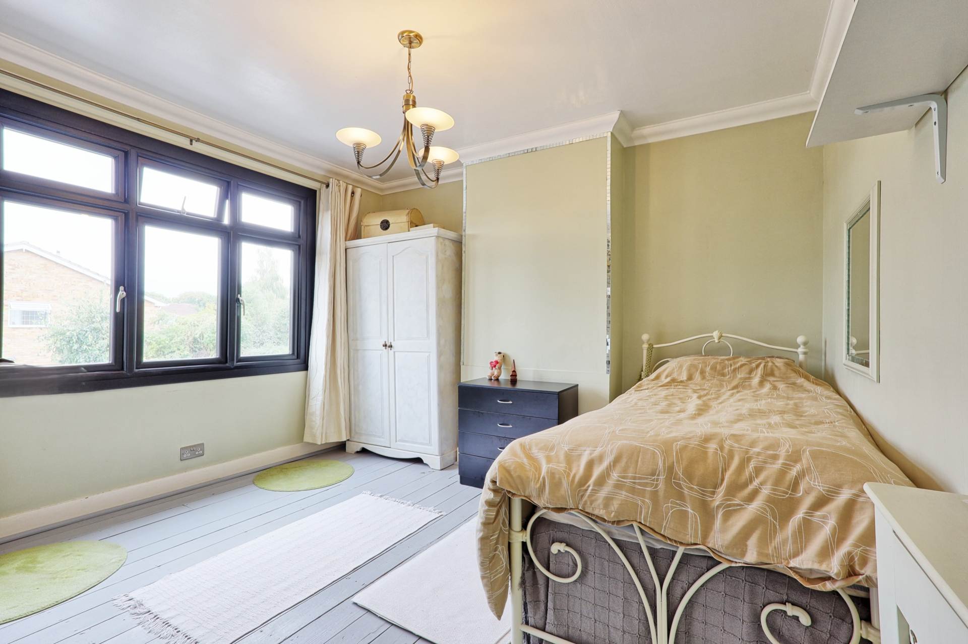 Additional Property Image 3 bedroom Semi Detached for sale in Benfleet 11