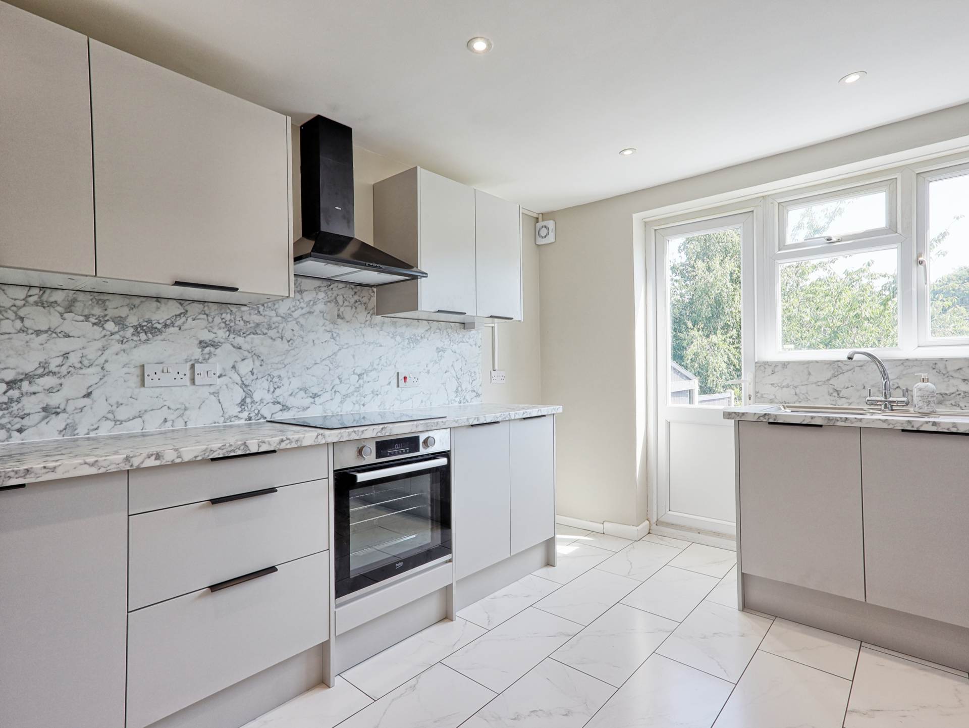 Additional Property Image 3 bedroom Semi Detached for sale in Rayleigh 3