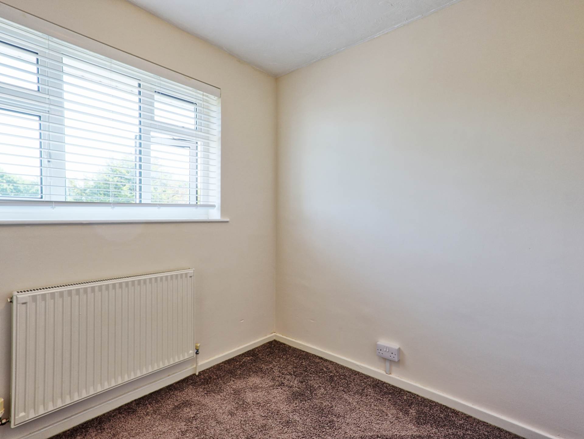 Additional Property Image 3 bedroom Semi Detached for sale in Rayleigh 9