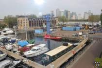 2 bedroom Apartment to rent in London