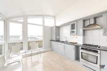 2 bedroom Penthouse to rent in London