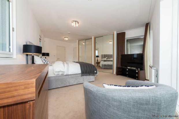 Additional Property Image 3 bedroom End of Terrace for sale in London 12