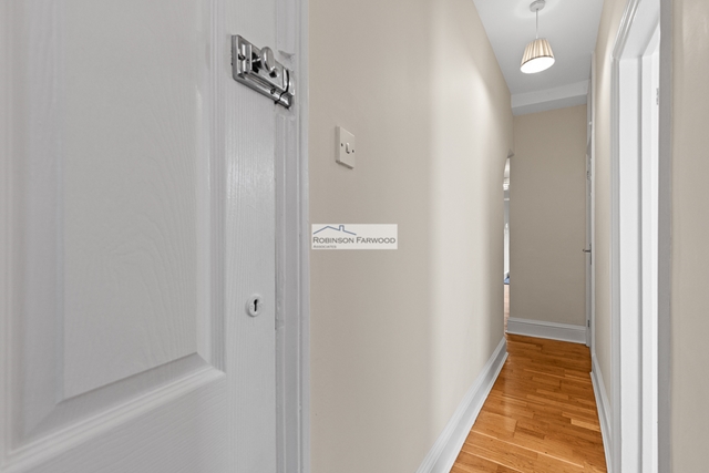 Additional Property Image 2 bedroom Ground Flat to rent in Hanwell 4