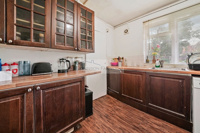 Additional Property Image 2 bedroom Ground Flat to rent in Ealing 2